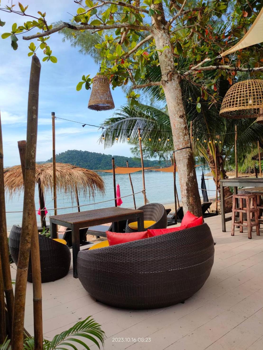 The Beach Cafe Koh Chang Exterior photo